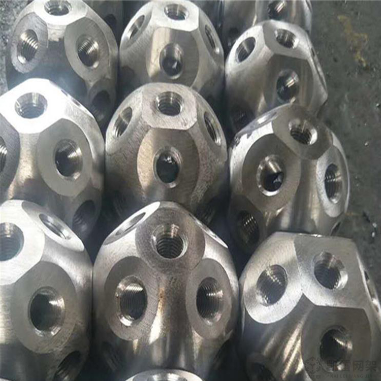 德惠螺栓球网架加工安装方法